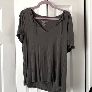 American eagle gray short sleeve shirt